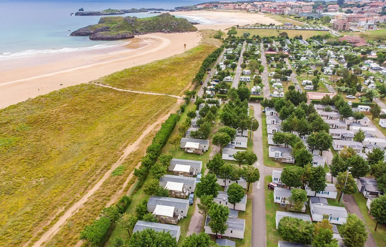 Playa Joyel secondary view